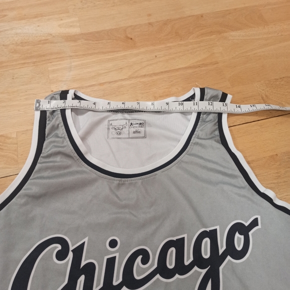 Chicago bulls basketball men's jersey. Size L - Picture 10 of 13
